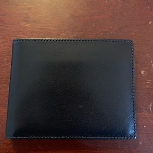 NEW - Coach leather Bifold for Men
